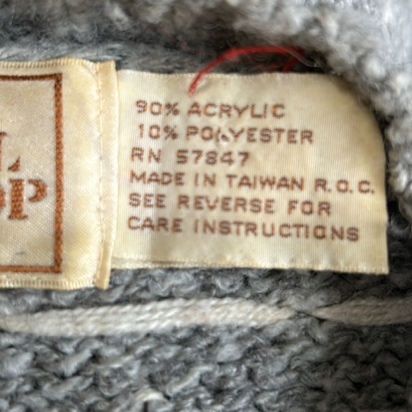 Vintage 80s Princess Diana Black Sheep Grey Knit Sweater, size Medium - Picture 7 of 8